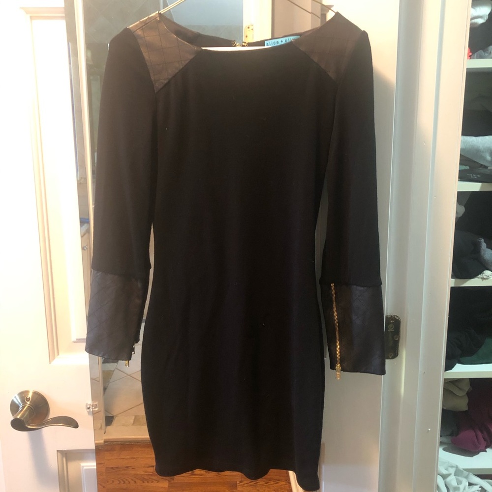 Alice + Olivia L/S Black Knit Dress w Leather Trim